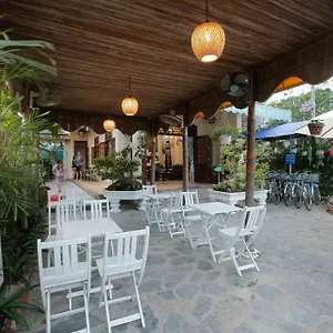  בית אירוח Mango Garden